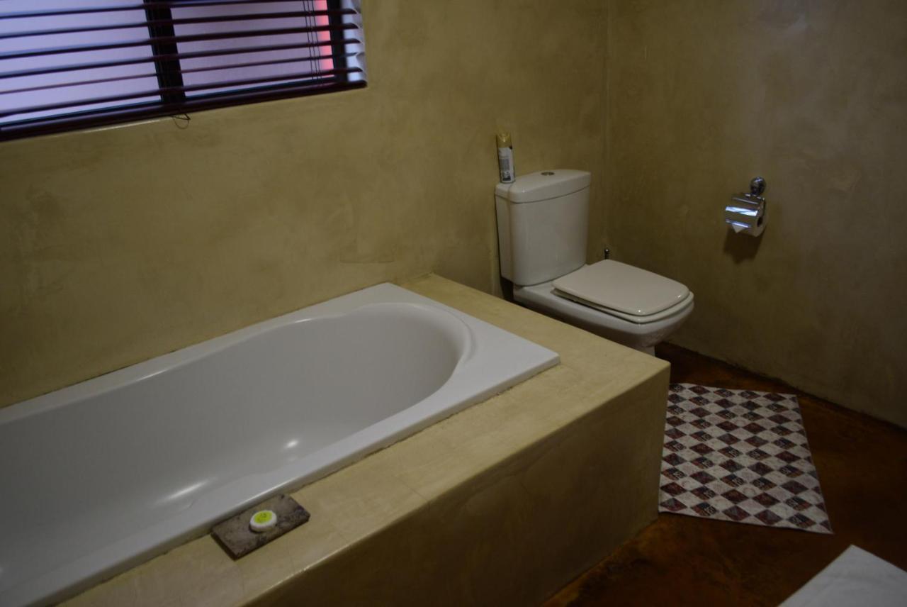 African Moon Corporate House Kempton Park Esterno foto