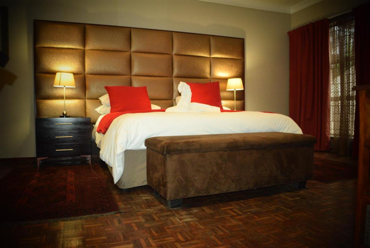 African Moon Corporate House Kempton Park Esterno foto