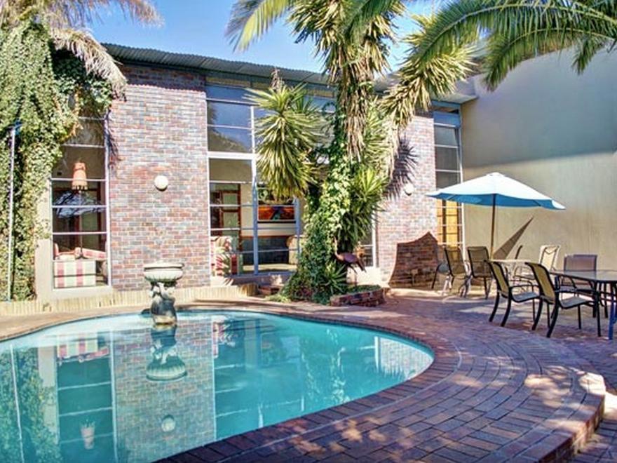 African Moon Corporate House Kempton Park Esterno foto