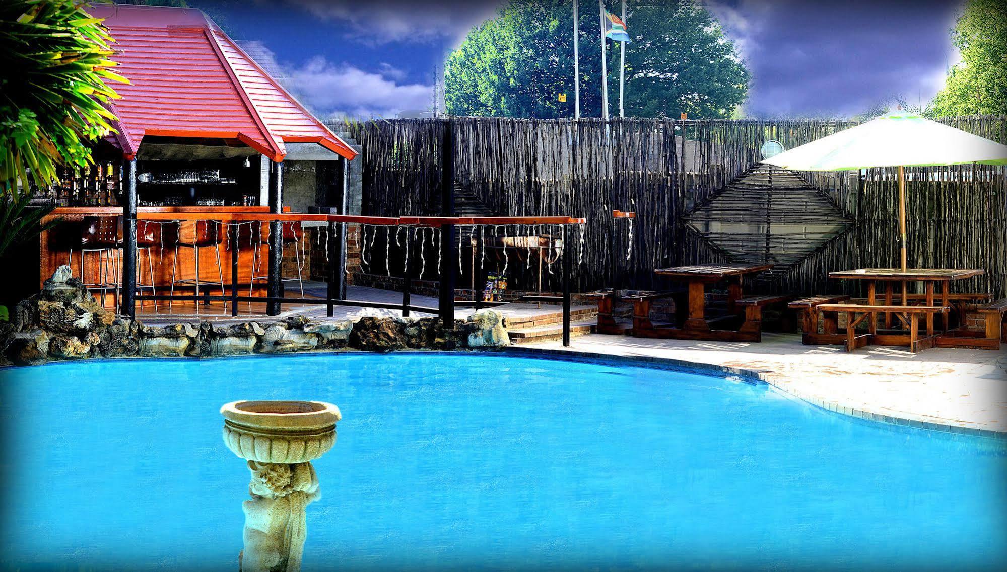 African Moon Corporate House Kempton Park Esterno foto